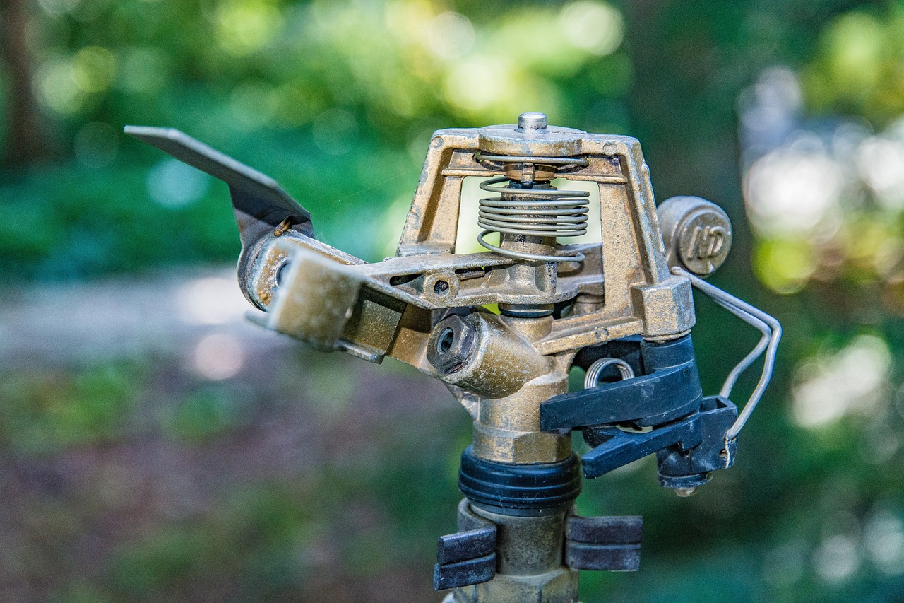 Automatic garden sprinkler system for HomeKit automation