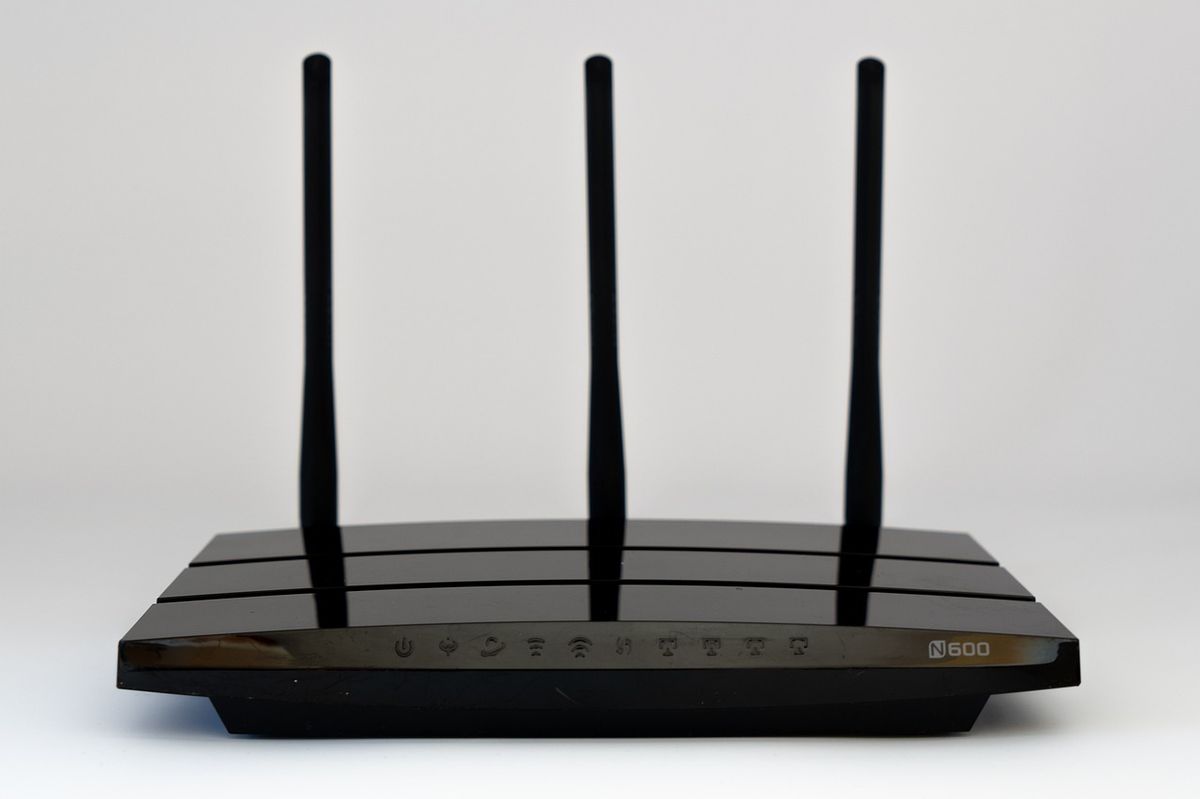 A wifi router and modem, the network hardware a sync module depends on
