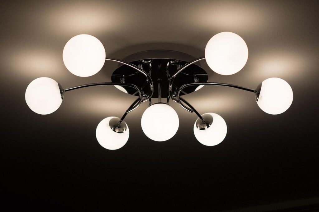 Ceiling light fixture with multiple round bulbs